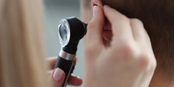 examen del oído para diagnóstico de enfermedades raras