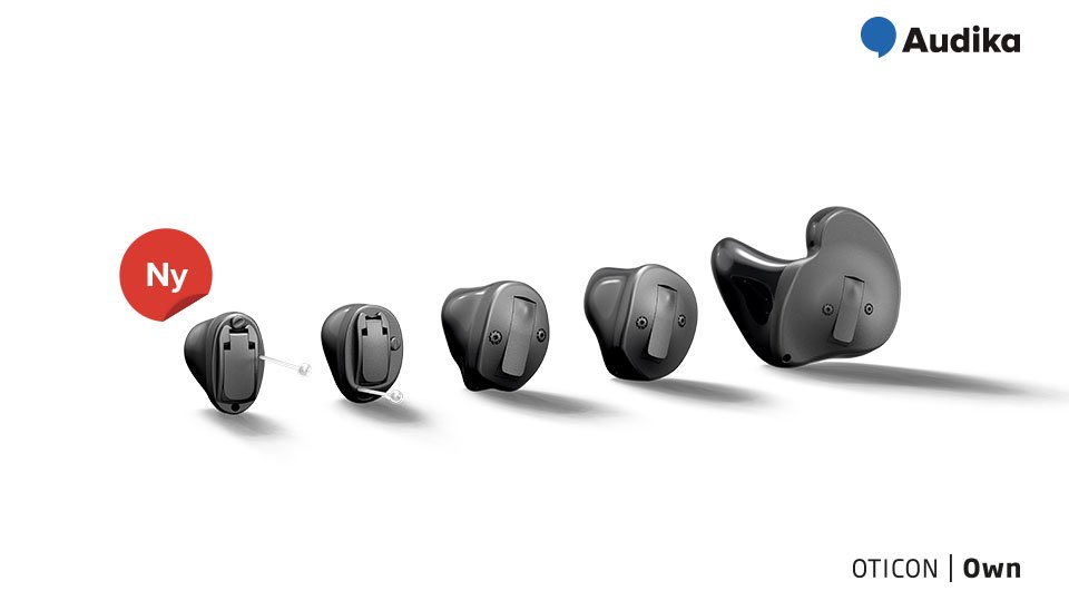 Bild på Oticon Own - Audikas nya i-örat-hörapparat som finns i olika storlekar och färgen svart.