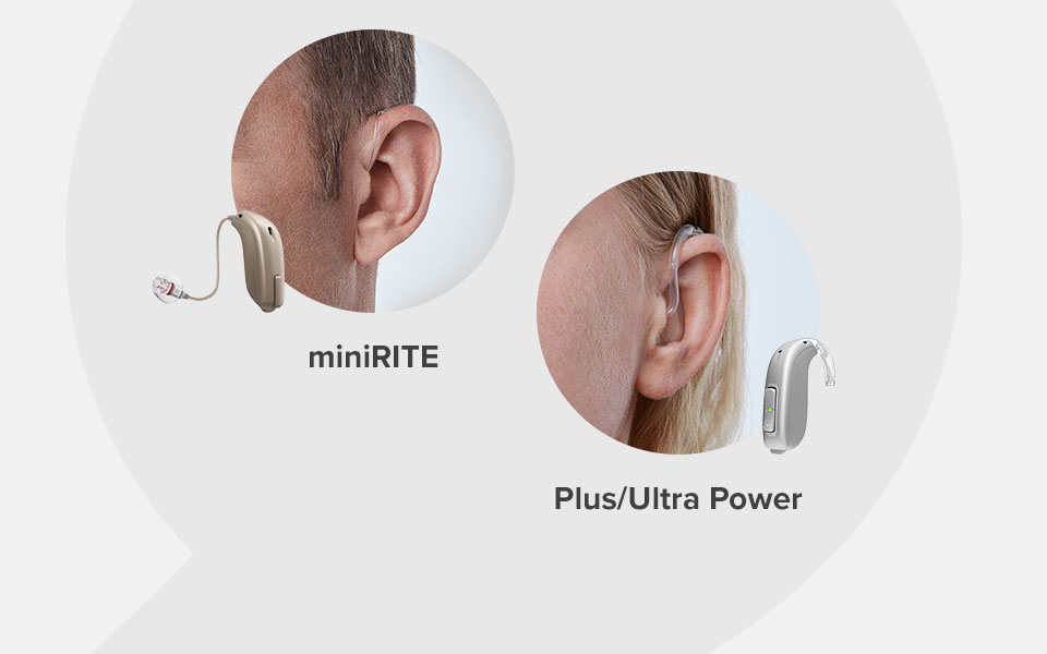 Bild på två personer med bakom-örat hörapparater