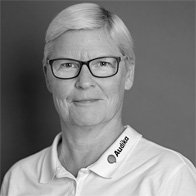 Bild på Ingmarie som hjälper dig med hörapparater och boka hörseltest hos en legitimerad audionom på Audika hörselklinik i Landskrona
