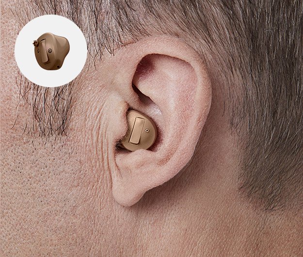 Aparelho auditivo dentro do ouvido de meia concha